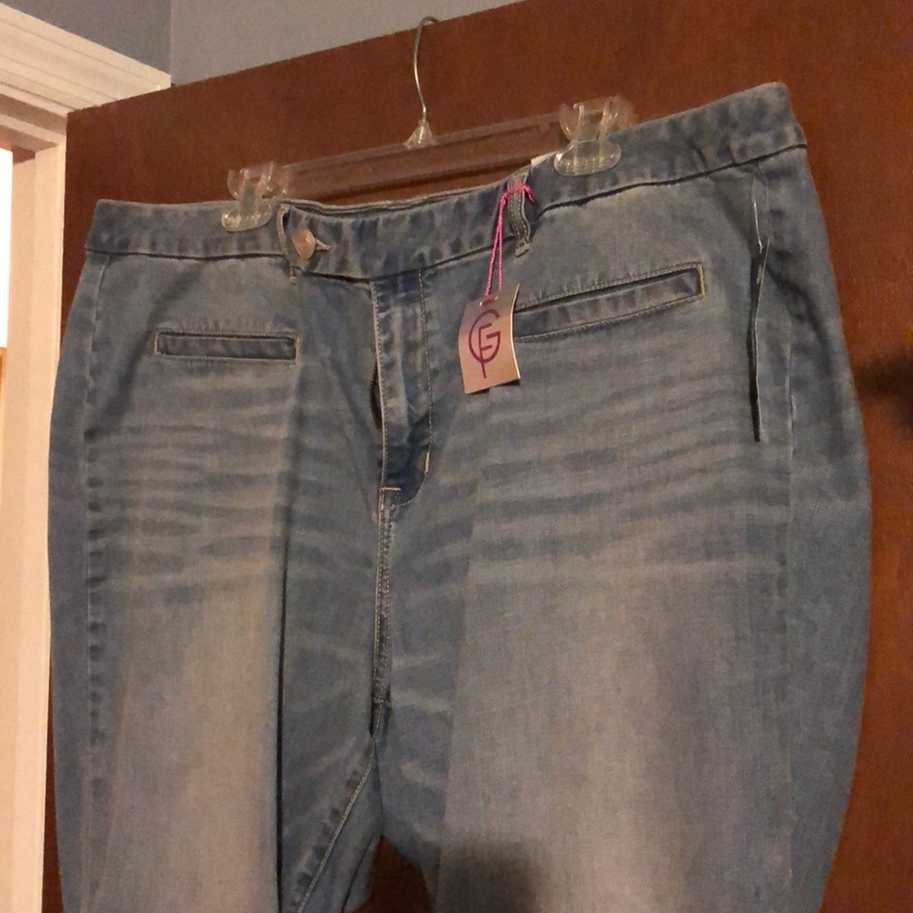 Light genius fit flare jeans.